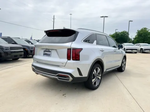 More photos of 2023 Kia Sorento Hybrid SX Prestige at Dallas Direct Auto, TX