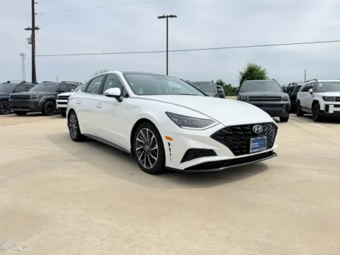 Another view of 2022 Hyundai Sonata Limited for sale in Irving, TX at Dallas Direct Auto