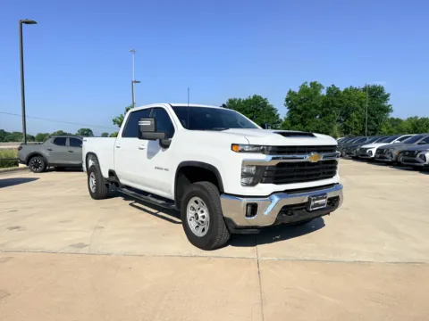Another view of 2025 Chevrolet Silverado LT for sale in Irving, TX at Dallas Direct Auto