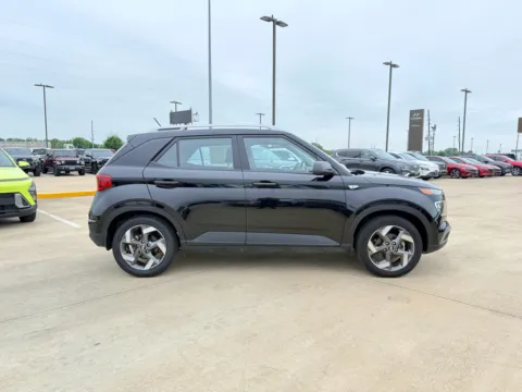 More photos of 2023 Hyundai Venue SEL at Dallas Direct Auto, TX