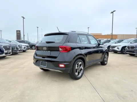 More photos of 2023 Hyundai Venue SEL at Dallas Direct Auto, TX