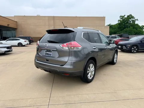 More photos of 2016 Nissan Rogue SV at Dallas Direct Auto, TX