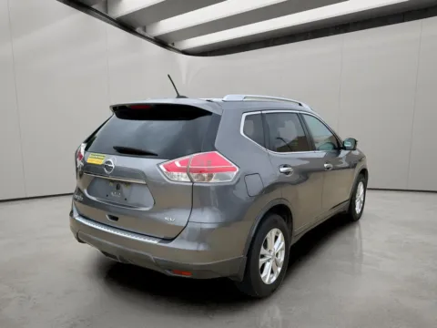 More photos of 2016 Nissan Rogue SV at Dallas Direct Auto, TX
