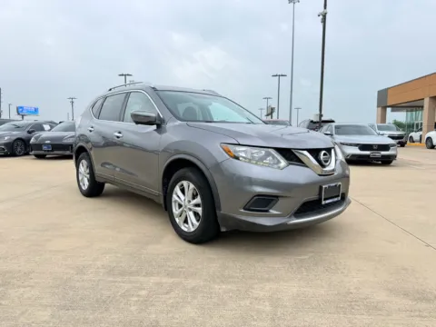 Another view of 2016 Nissan Rogue SV for sale in Irving, TX at Dallas Direct Auto