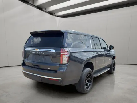 More photos of 2022 Chevrolet Suburban LT at Dallas Direct Auto, TX