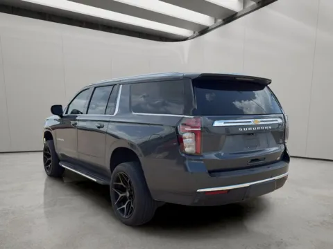 Another view of 2022 Chevrolet Suburban LT for sale in Irving, TX at Dallas Direct Auto