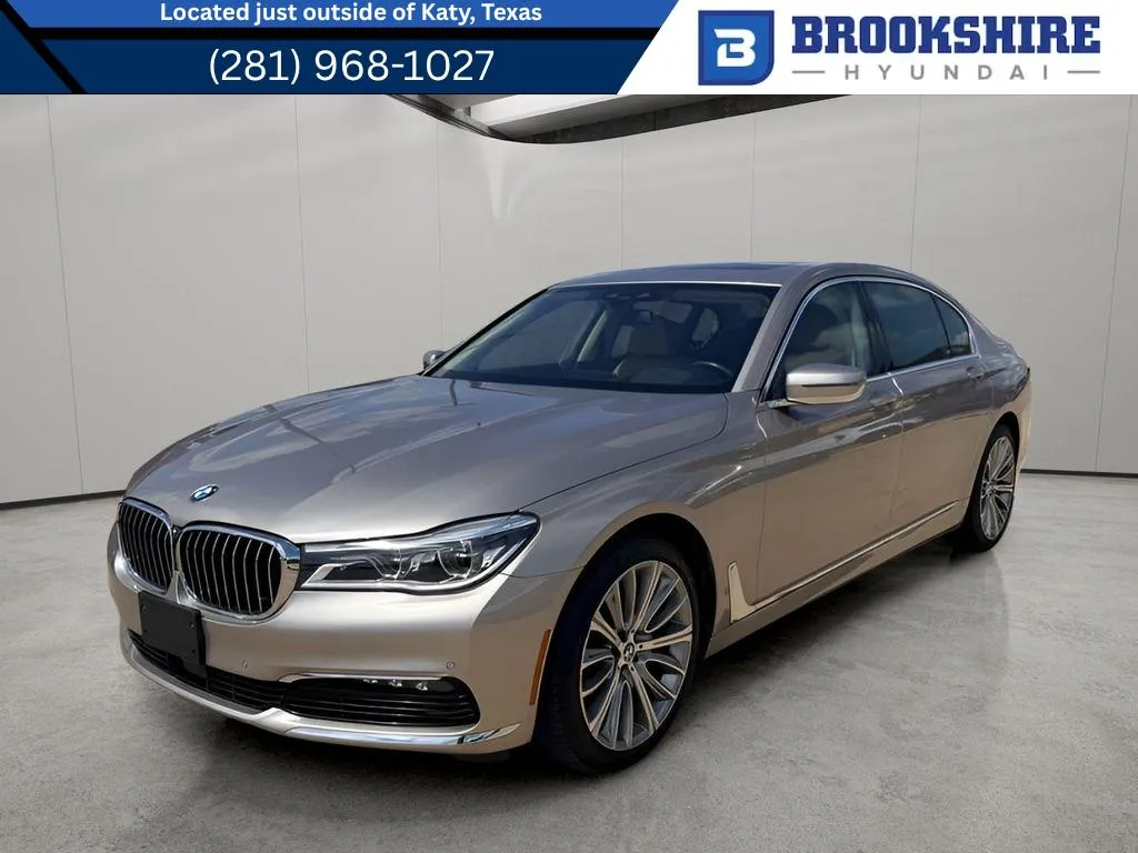 Silver 2018 BMW 7 series 750i for sale in Irving, TX