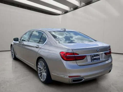 More photos of 2018 BMW 7 series 750i at Dallas Direct Auto, TX