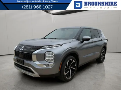 Gray 2024 Mitsubishi Outlander SE for sale in Irving, TX