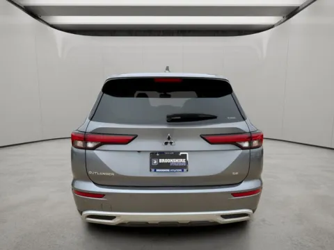 More photos of 2024 Mitsubishi Outlander SE at Dallas Direct Auto, TX