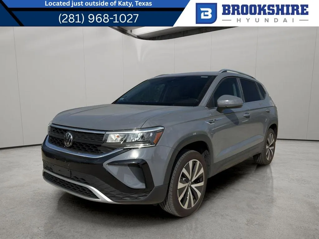Gray 2023 Volkswagen Taos SE for sale in Irving, TX