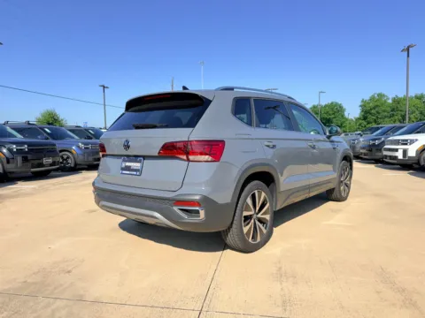 More photos of 2023 Volkswagen Taos SE at Dallas Direct Auto, TX
