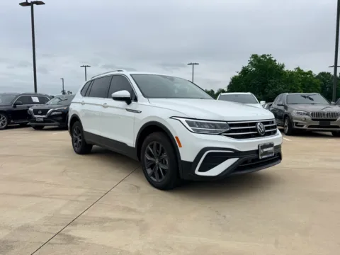Another view of 2022 Volkswagen Tiguan SE for sale in Irving, TX at Dallas Direct Auto