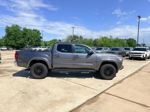 More photos of 2022 Toyota Tacoma SR5 at Dallas Direct Auto, TX