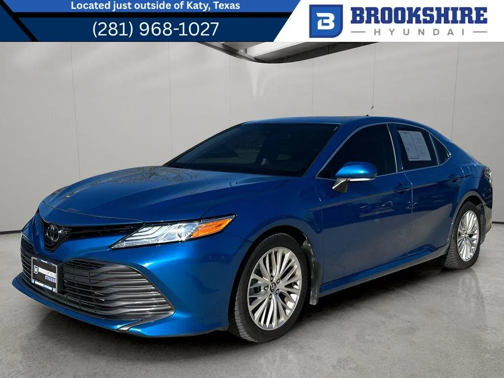Blue 2019 Toyota Camry XLE for sale in Irving, TX