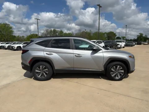 More photos of 2024 Hyundai Tucson Hybrid Blue at Dallas Direct Auto, TX