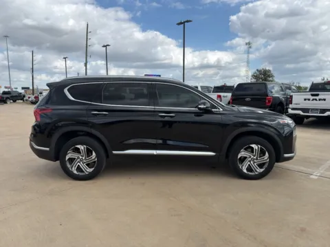 More photos of 2022 Hyundai Santa Fe SEL at Dallas Direct Auto, TX