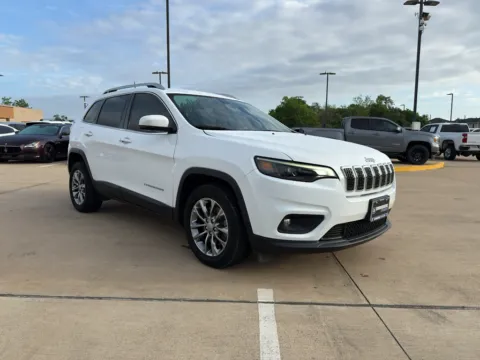 Another view of 2020 Jeep Cherokee Latitude Plus for sale in Irving, TX at Dallas Direct Auto