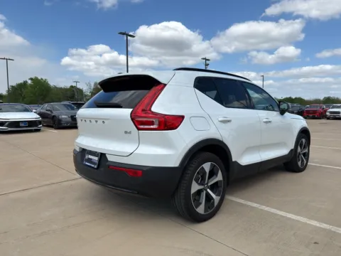 More photos of 2023 Volvo XC40 Ultimate Dark Theme at Dallas Direct Auto, TX