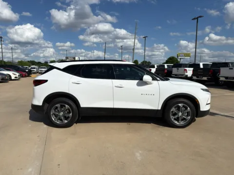 More photos of 2023 Chevrolet Blazer LT at Dallas Direct Auto, TX