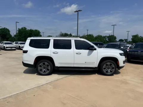 More photos of 2024 Jeep Wagoneer Series II at Dallas Direct Auto, TX
