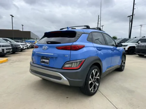 More photos of 2022 Hyundai Kona Limited at Dallas Direct Auto, TX