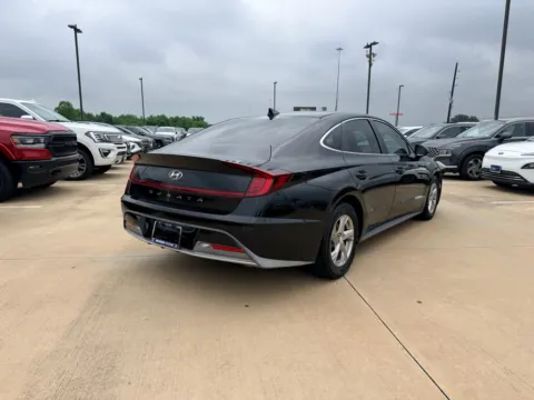 More photos of 2022 Hyundai Sonata SE at Dallas Direct Auto, TX