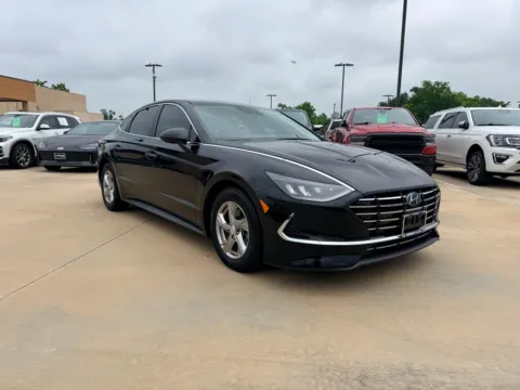 Another view of 2022 Hyundai Sonata SE for sale in Irving, TX at Dallas Direct Auto