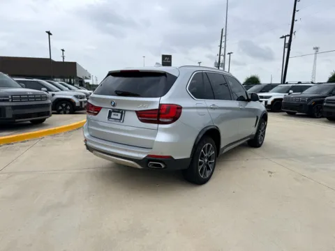 More photos of 2018 BMW X5 sDrive35i at Dallas Direct Auto, TX