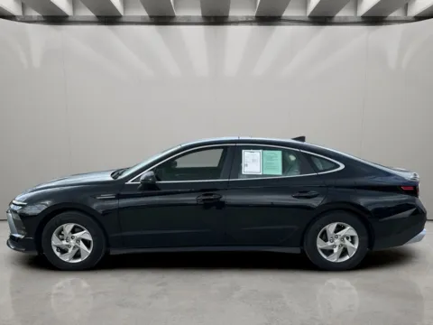 Photos of 2025 Hyundai Sonata SE for sale in Irving, TX at Dallas Direct Auto
