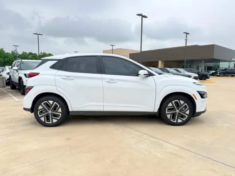 More photos of 2023 Hyundai Kona EV SE at Dallas Direct Auto, TX