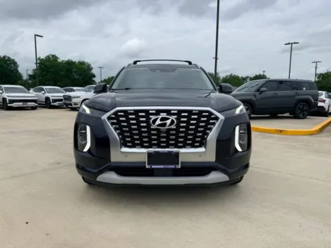 Photos of 2021 Hyundai Palisade Limited for sale in Irving, TX at Dallas Direct Auto