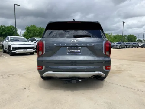 More photos of 2022 Hyundai Palisade Limited at Dallas Direct Auto, TX