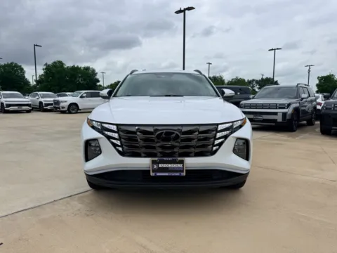 Photos of 2022 Hyundai Tucson SEL for sale in Irving, TX at Dallas Direct Auto