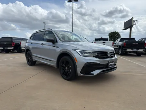 Another view of 2022 Volkswagen Tiguan SE R-Line Black for sale in Irving, TX at Dallas Direct Auto