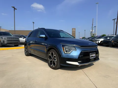 More photos of 2023 Kia Niro PHEV SX Touring at Dallas Direct Auto, TX