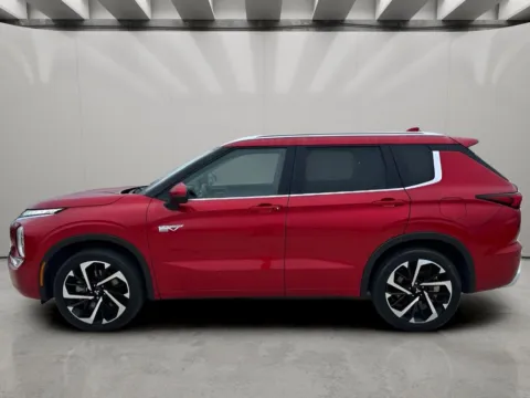 Photos of 2023 Mitsubishi Outlander PHEV Plug In Hybrid 40th Anniversary for sale in Irving, TX at Dallas Direct Auto