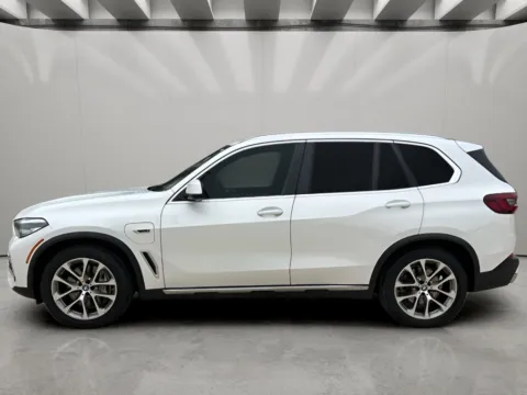 Photos of 2022 BMW X5 xDrive45e for sale in Irving, TX at Dallas Direct Auto