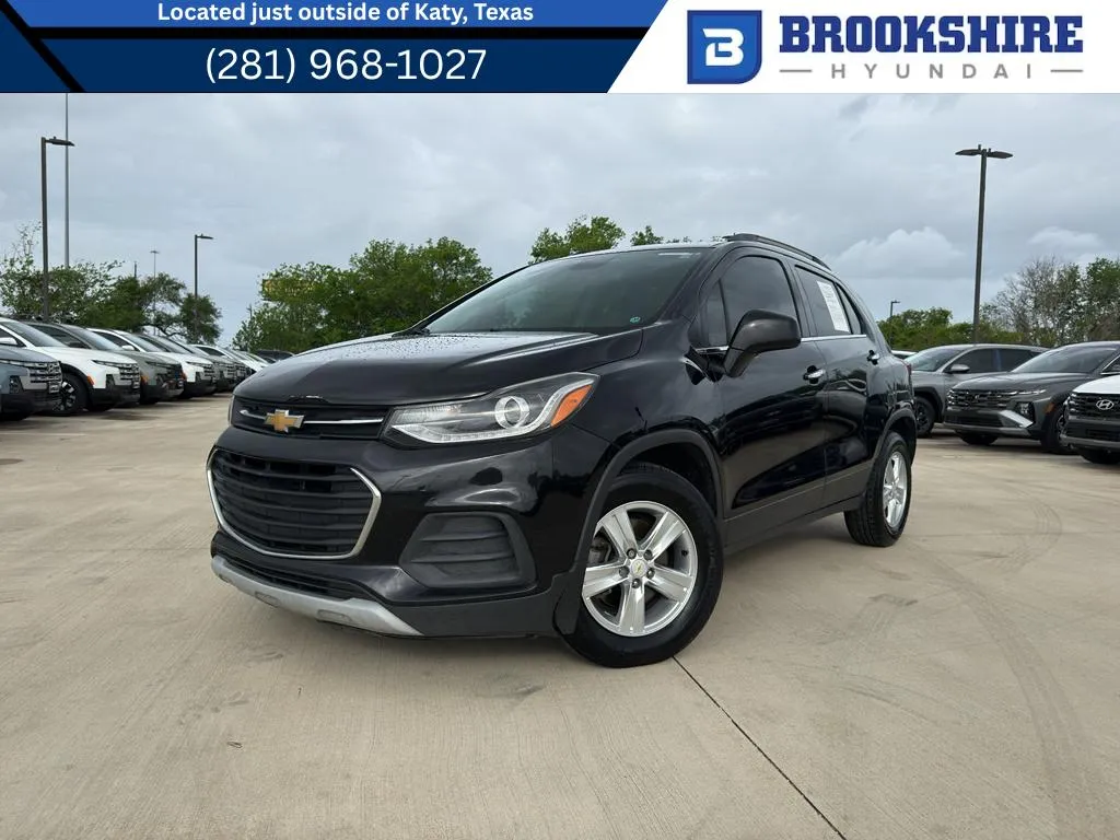 Black 2020 Chevrolet Trax LT for sale in Irving, TX