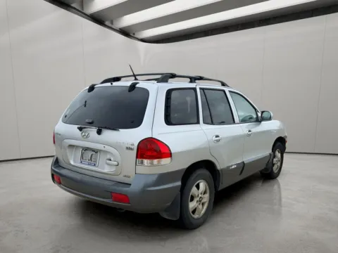 More photos of 2005 Hyundai Santa Fe GLS at Dallas Direct Auto, TX