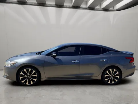 Photos of 2016 Nissan Maxima 3.5 SR for sale in Irving, TX at Dallas Direct Auto