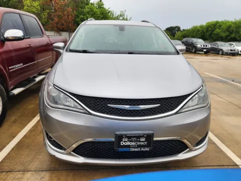 Photos of 2018 Chrysler Pacifica Touring L for sale in Irving, TX at Dallas Direct Auto