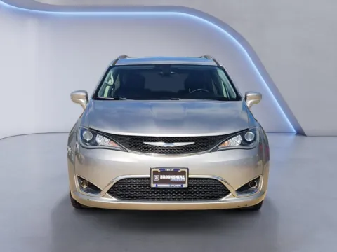 Another view of 2018 Chrysler Pacifica Touring L for sale in Irving, TX at Dallas Direct Auto