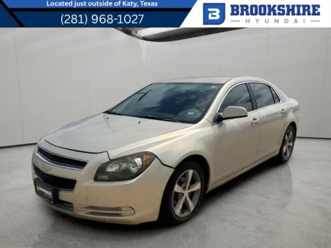 Gold 2011 Chevrolet Malibu LT w/1LT for sale in Irving, TX