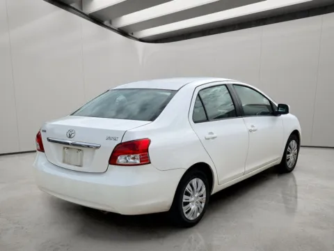 More photos of 2010 Toyota Yaris at Dallas Direct Auto, TX
