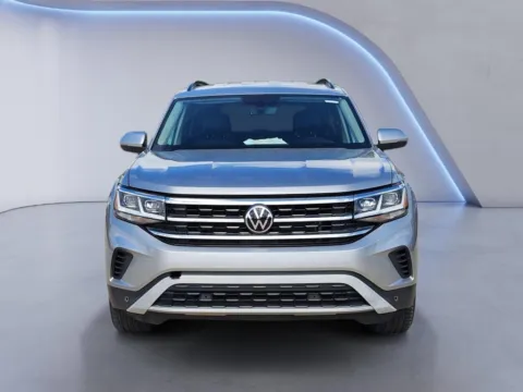 Photos of 2023 Volkswagen Atlas 3.6L V6 SE w/Technology for sale in Irving, TX at Dallas Direct Auto