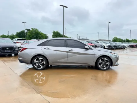 More photos of 2023 Hyundai Elantra SEL at Dallas Direct Auto, TX