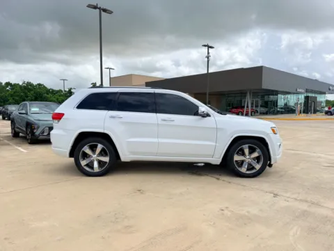 More photos of 2015 Jeep Grand Cherokee Overland at Dallas Direct Auto, TX