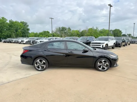 More photos of 2023 Hyundai Elantra SEL at Dallas Direct Auto, TX