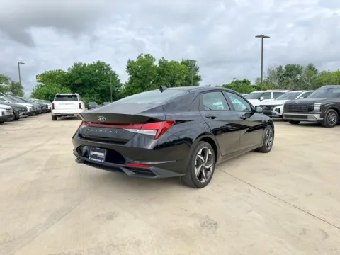 More photos of 2023 Hyundai Elantra SEL at Dallas Direct Auto, TX